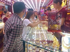 Bản tin thị trường vàng sáng 25/8/2025: Đầu tuần giá vàng lập đỉnh lịch sử mới